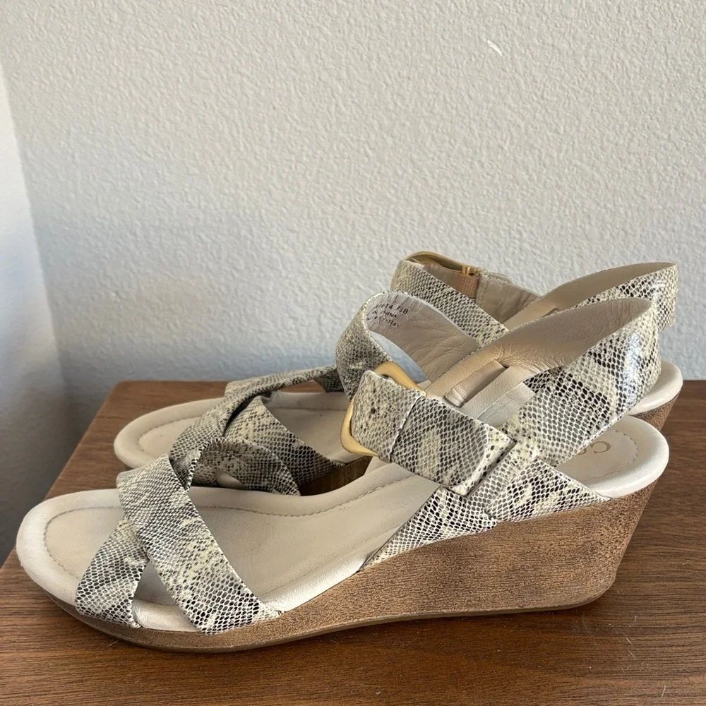 Cole Haan Tali Snakeskin Sandals with Gold Buckle Nike Air Cushion Women’s 7.5 B